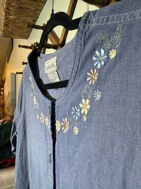 Basic Editions Blue Floral Embroidered Button Front Maxi Dress Size Medium